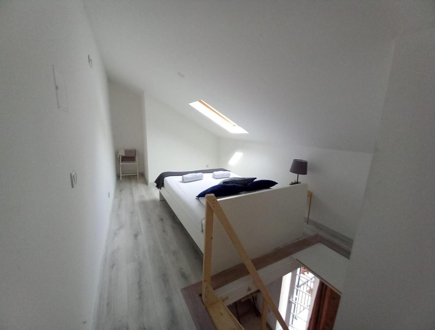 Bmyt - The Villa Lisbon Bilik gambar